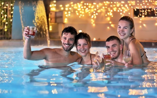 hotel-con-piscina-esterna-riscaldata-a-rimini